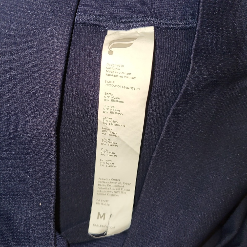 Fabletics High Waisted Flare Leggings Deep Navy -Size Medium-New w/o‎ Tag! - Picture 8 of 13